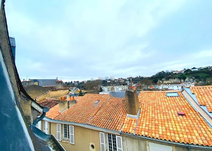Appart Ideal-Poitiers Centre-Saint-Michel-4Pers